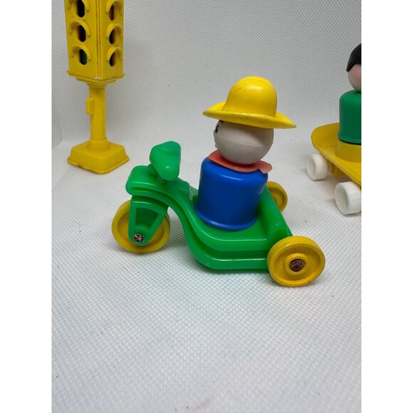 Vintage Fisher-Price Little People Playset Vehicles & Accessories Traffic Imagin - Picture 7 of 13